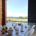 L'envol - T3 Vue Avec Piscine Et Privee * Pianottoli-Caldarello (Corsica)