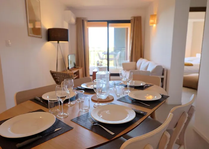 דירה L'envol - T3 Vue Avec Piscine Et Privee פיאנוטולי-קלדרלו